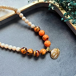 Turuncu ve Krem Tonlu Deniz Kabuğu Detaylı Kolye I Mev'Armoni Collection