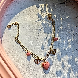 Kalp Figürlü Pembe Charm Gold Bileklik I Mev'ADA Collection
