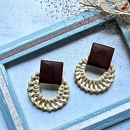 Hasır Halkalı Ahşap Kare Küpe I Mev'Art Collection