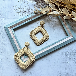 Açık Hasır Kare Formlu Küpe I Mev'Art Collection