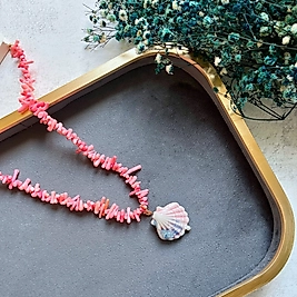 Mercan Formlu Boncuk ve Renkli Deniz Kabuğu Detaylı Kolye I Mev'Armoni Collection