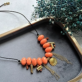 Turuncu Oval Boncuklu Zincir ve Deniz Kabuğu Detaylı Kolye I Mev'Armoni Collection