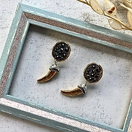 Ay Taşı Parıltılı Boynuz Küpe I Mev'Art Collection