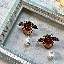 Kırmızı Boncuklu Arı Küpe I Mev'Art Collection