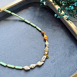 Yeşil Boncuklu Deniz Kabuklu Kolye I Mev'Armoni Collection